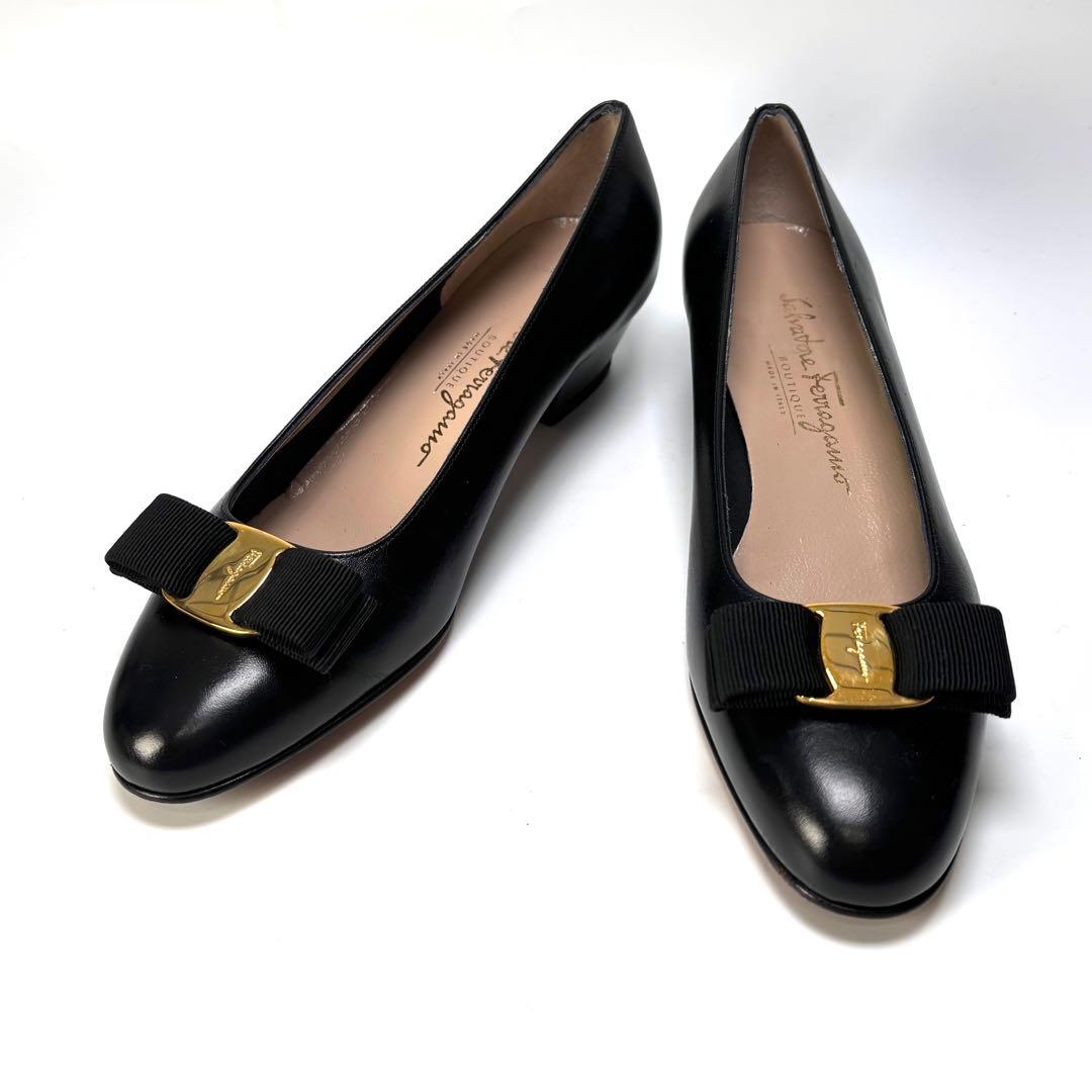 Salvatore Ferragamo パンプス ヴァラリボン 7 レザー 黒
