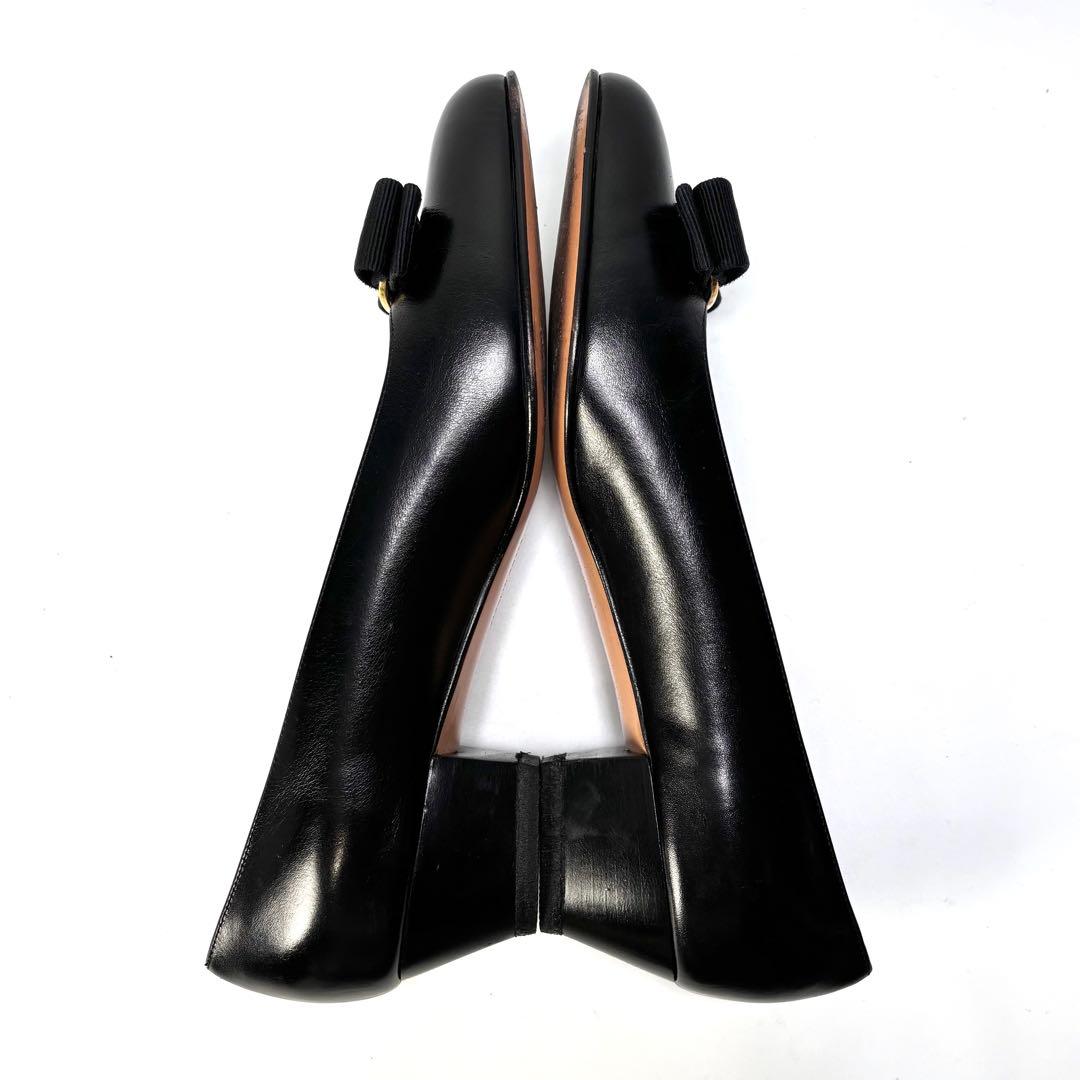 Salvatore Ferragamo パンプス ヴァラリボン 7 レザー 黒