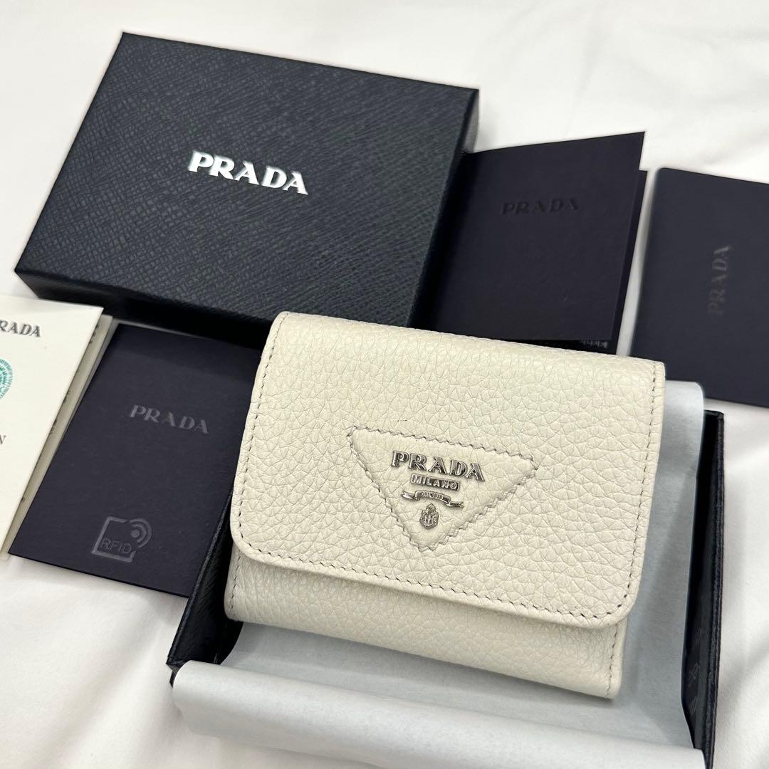 【新品】 PRADA プラダ ヴィッテロ ダイノレザー 三つ折り 財布 白
