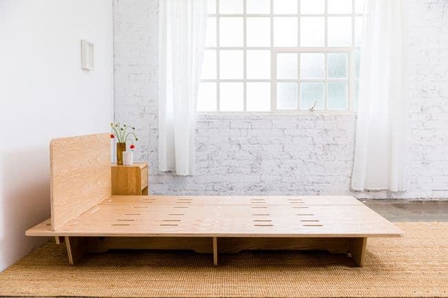 木製クイーンサイズベッドフレーム