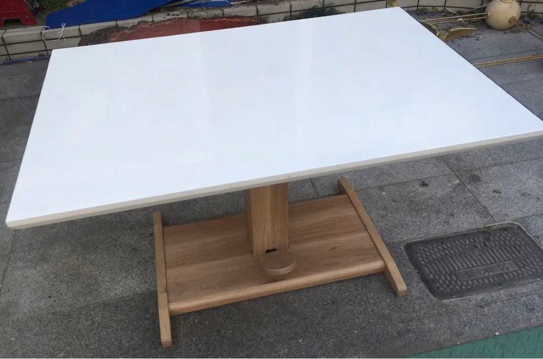 期間特価　美品　ホワイト木製ダイニングテーブル　昇降式