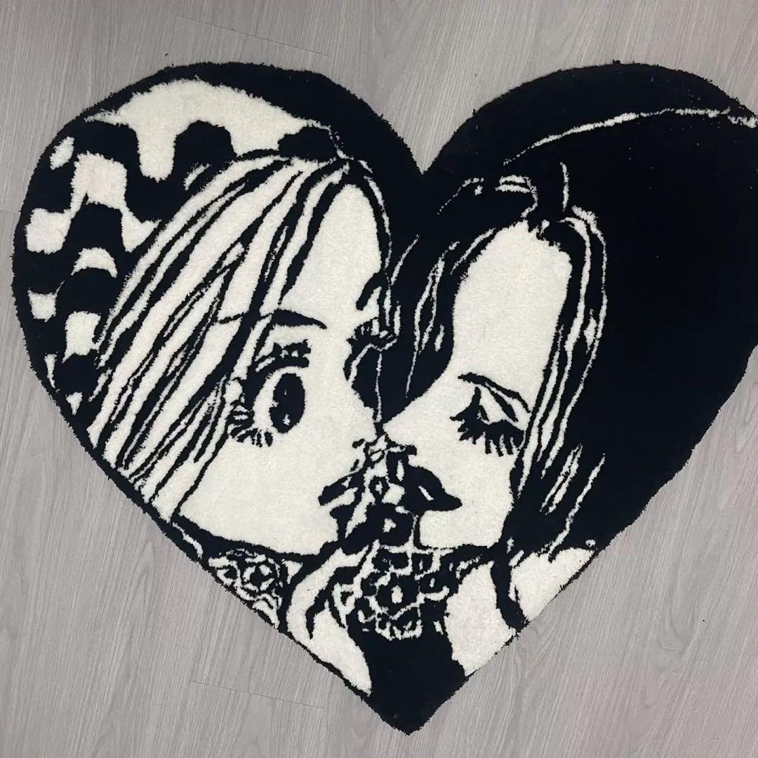 【希少】NANA ナナ ＆ ハチ ハート型デザイン ラグカーペット