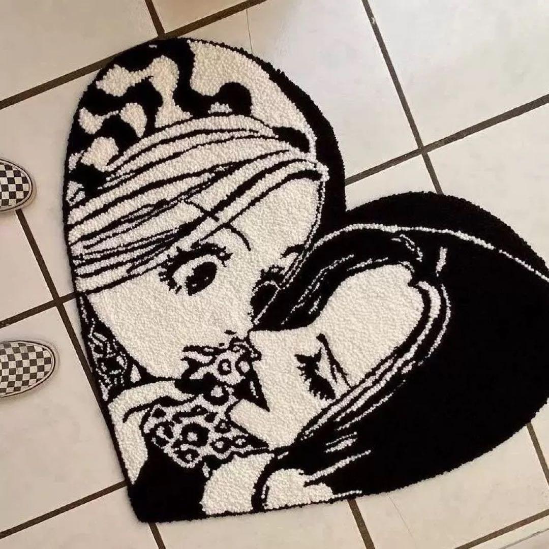 【希少】NANA ナナ ＆ ハチ ハート型デザイン ラグカーペット