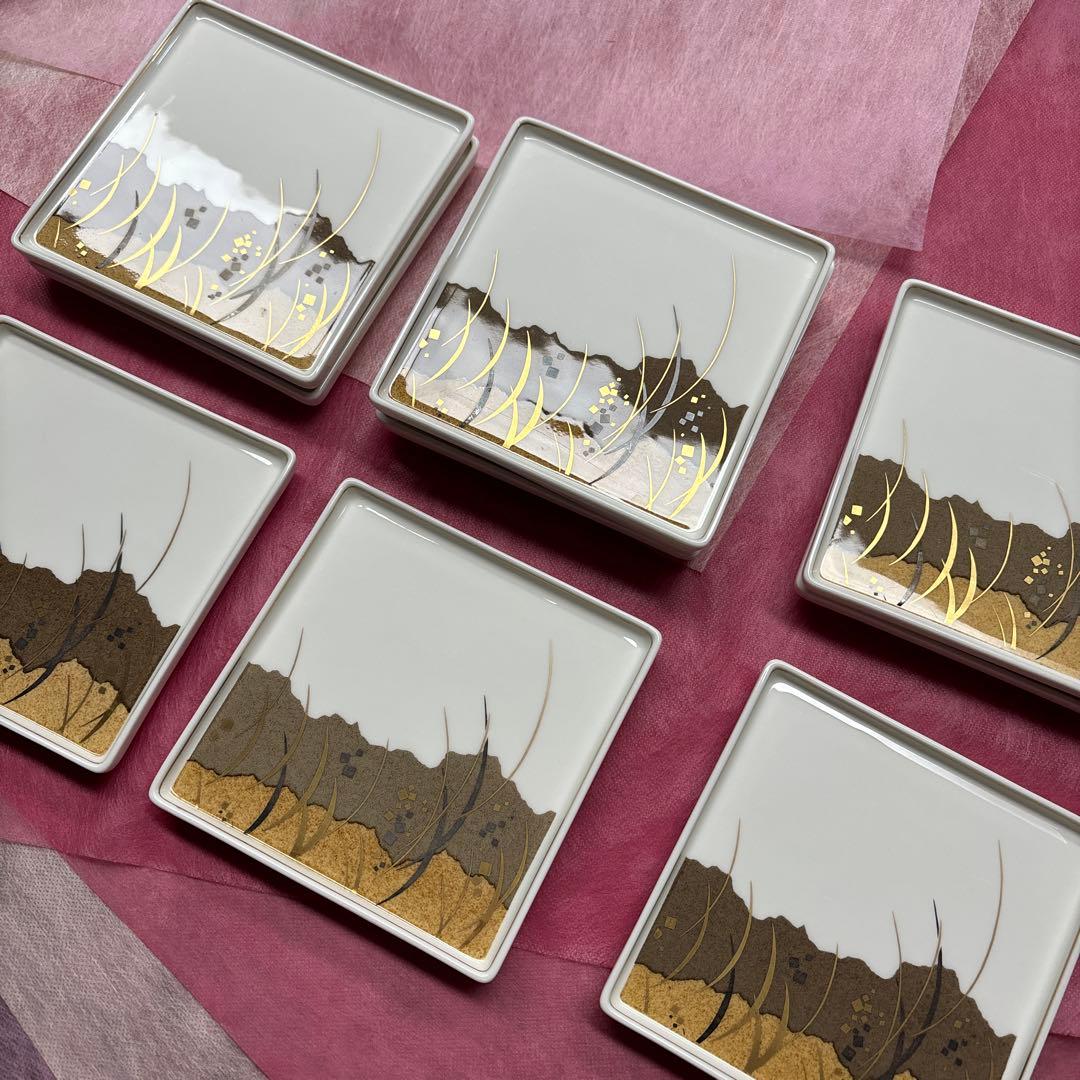 金色草模様の陶器皿10枚セット