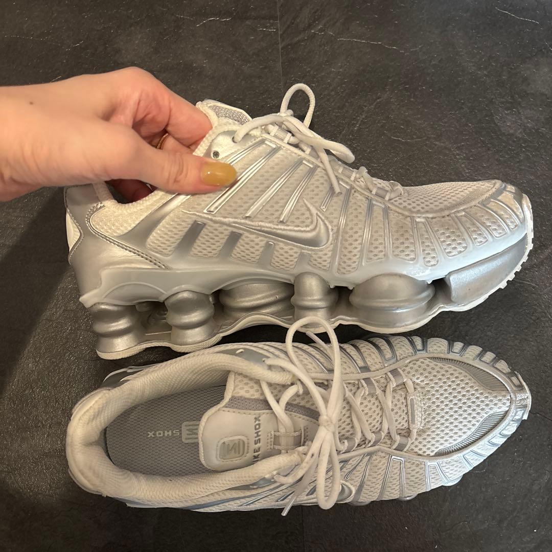 ※12日までCore※【美品】NIKE SHOX