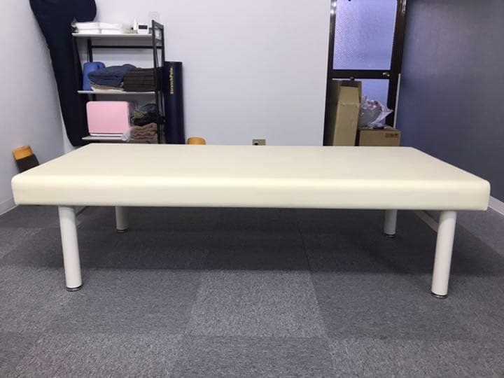 高反発H型マッサージベッド(無孔)    クリーム