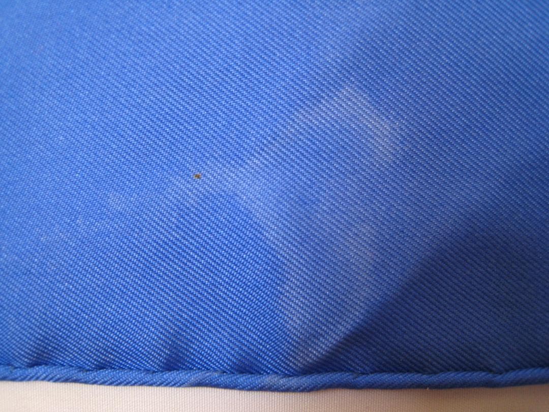 エルメス カレ90 シルクスカーフ 箱付き シミあり スイス購入