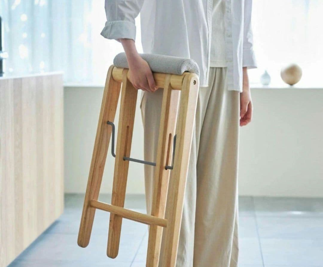 折りたたみスツール 木製 シンプルデザイン