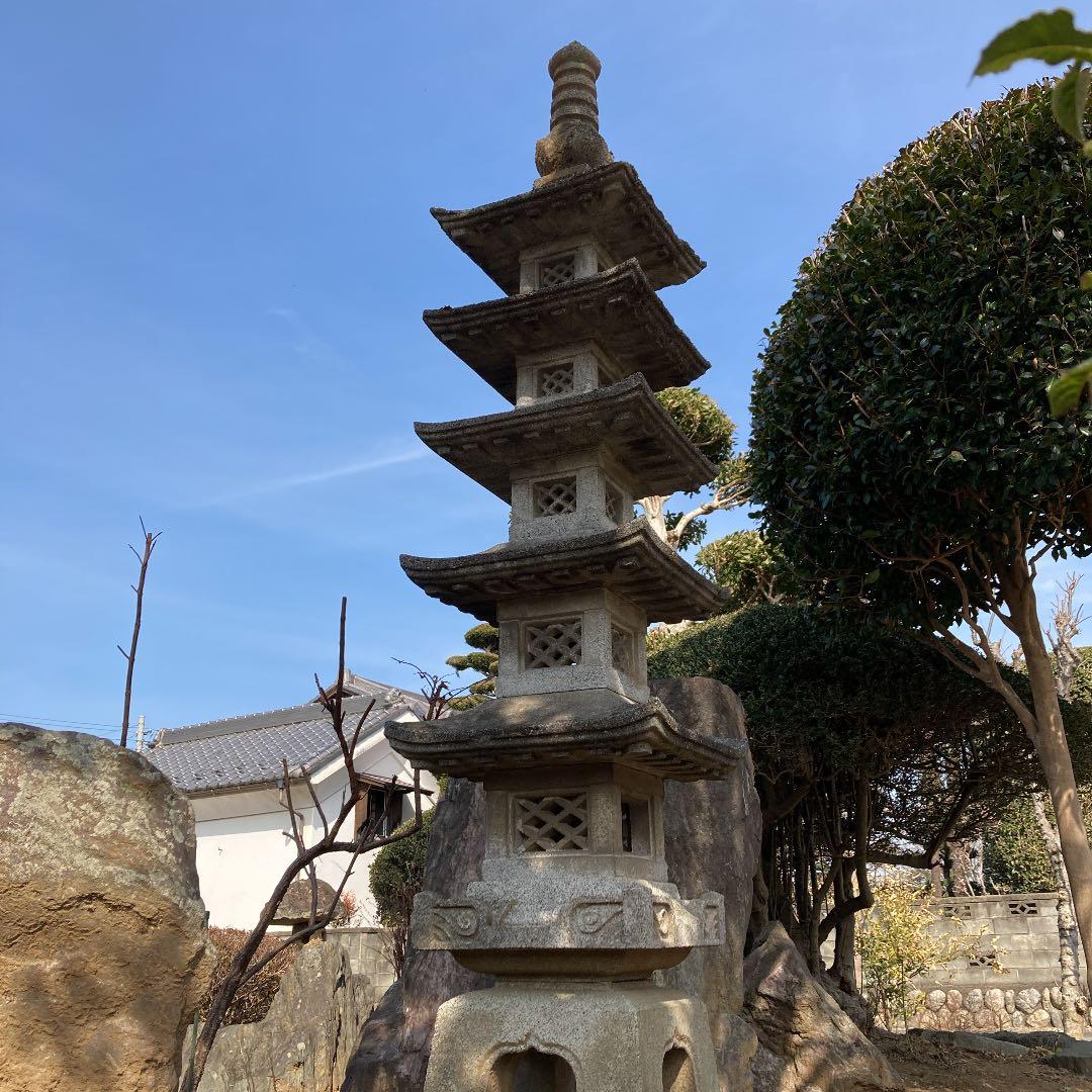 五重の塔　庭石　灯籠　灯篭　昭和レトロ