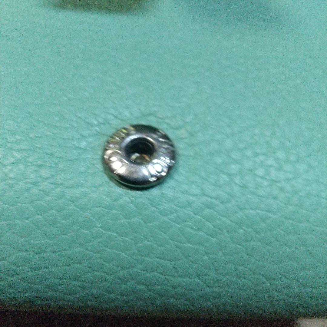 ロエベLOEWEバーティカルウォレットグリーン系 三つ折り財布 レザー