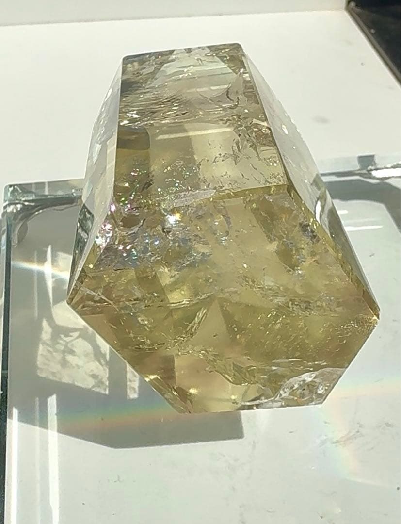 こより　シトリン　タワー　ファントム　虹　レインボー　六角柱　黄水晶