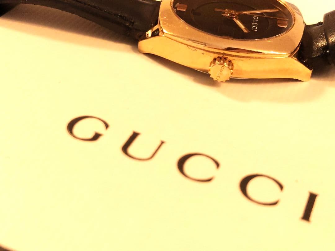 GUCCI レディース時計 ゴールド✕ブラックレザー