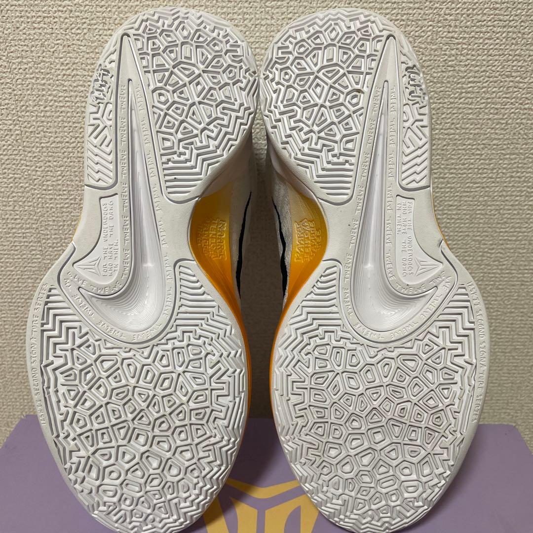 小川七瀬 NIKE ja2 ep white/blue void 26cm