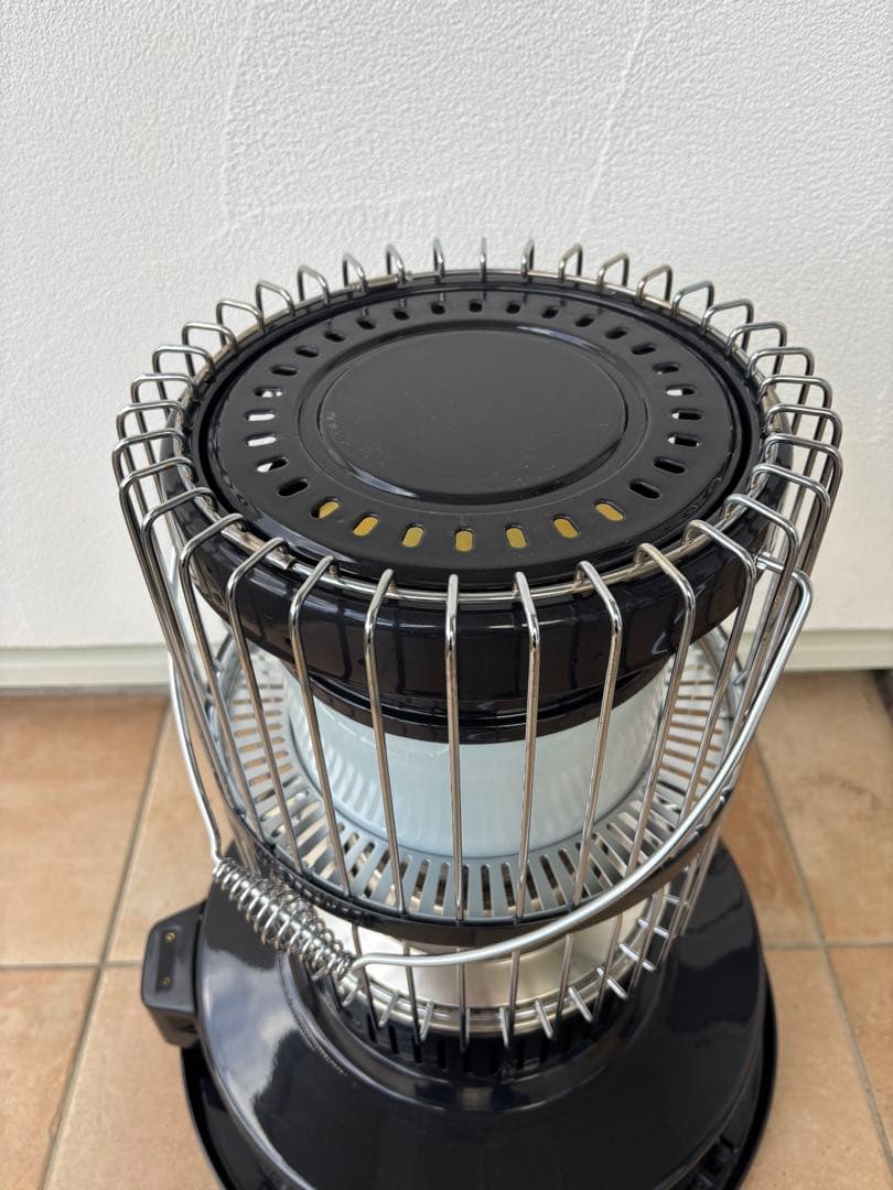 トヨトミTOYOTOMI KR-47A ブラック 対流形 石油ストーブ