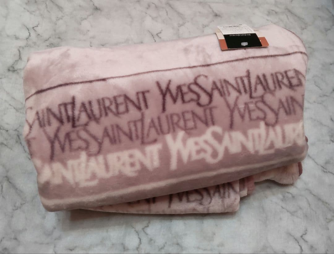 イヴサンローラン ロゴ ブランケット ハーフケット 毛布 ひざ掛け 膝掛け レア