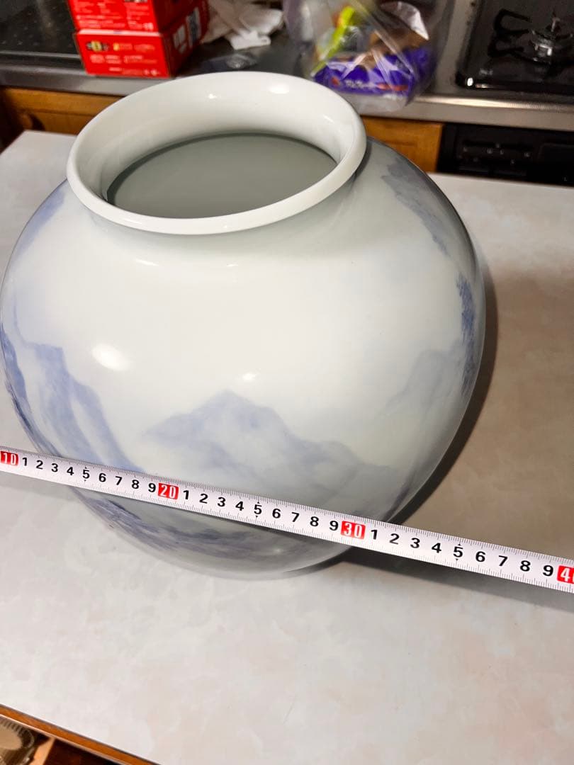 173 深川製磁 大型花瓶 約40cm 染付山水図 有田焼 風格ある飾り壺 花器