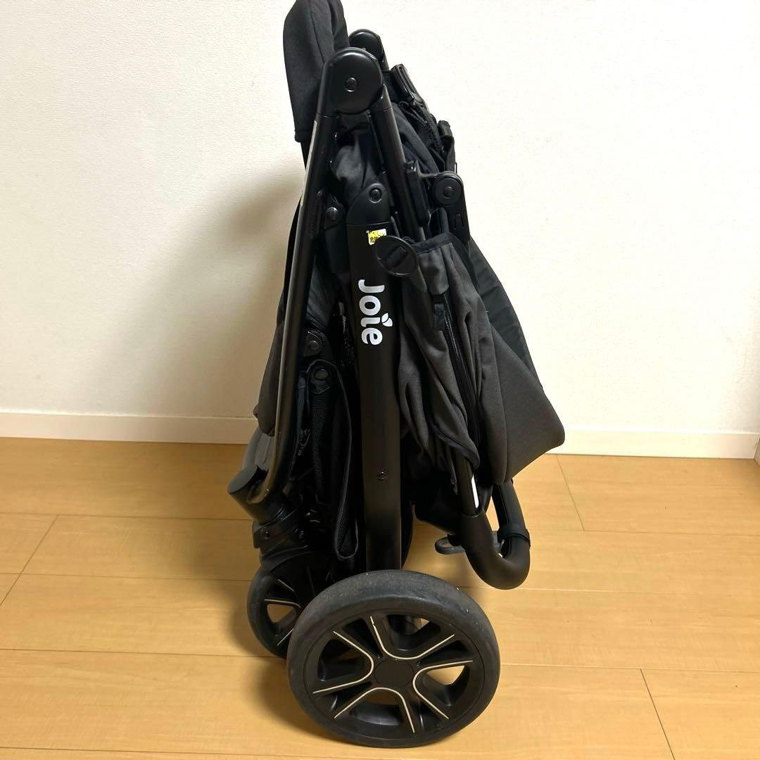 【送料無料】 Joie ライトトラックス4 コール 生後１ヶ月～