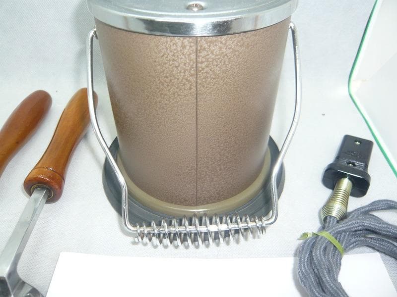 タキイ和裁電化鏝　ランプ付き　和裁こて　和裁コテ　タキイ製　鏝２本付