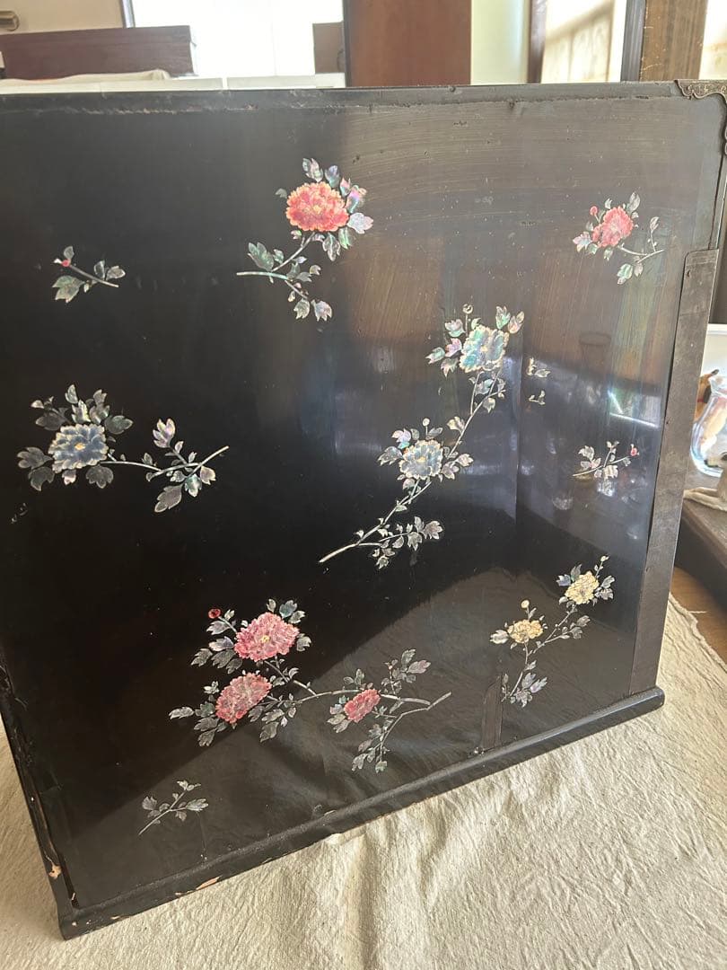 ①螺鈿細工　箪笥　アンティーク　難あり