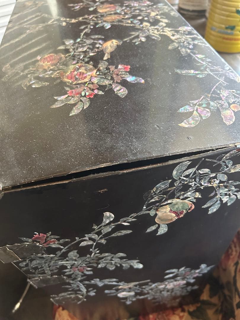 ①螺鈿細工　箪笥　アンティーク　難あり