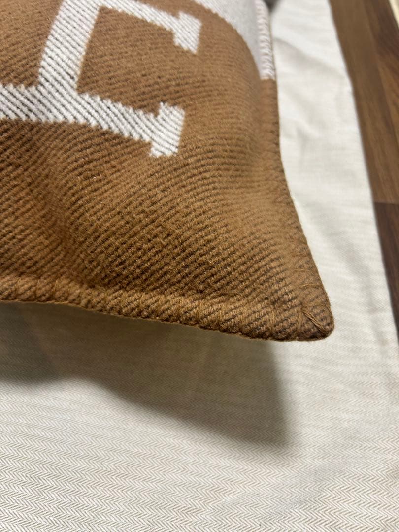 HERMESエルメスアヴァロン　クッションGM キャメル　2個セット