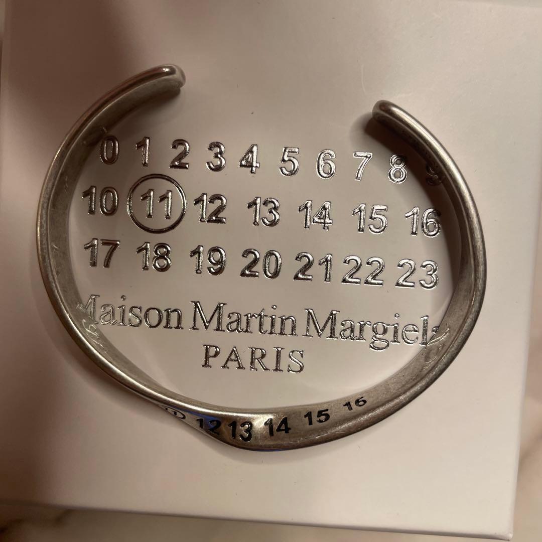 Maison Margiela ツイスト ナンバーロゴ バングル