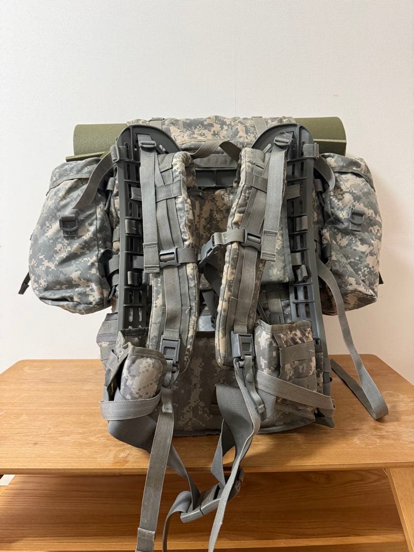 (最終価格)米軍ACU米陸軍 U.S. ARMY MOLLE II 大型リュック