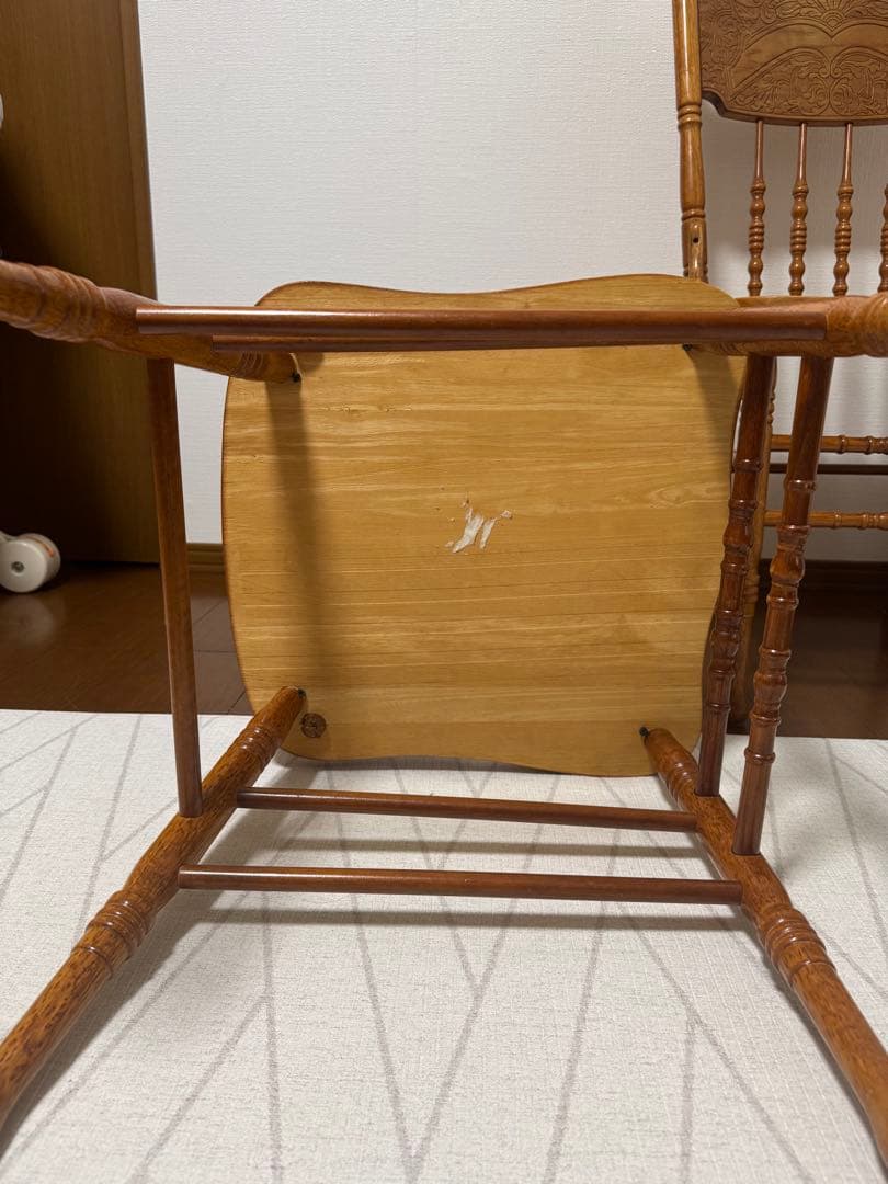 アンティーク木製チェア（一脚のみ） ウィンザーチェア　彫刻入り