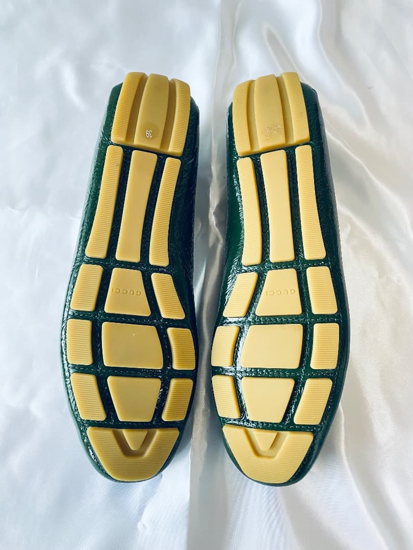 GUCCI グッチ　グリーン　美品　サイズ39 　ローファー