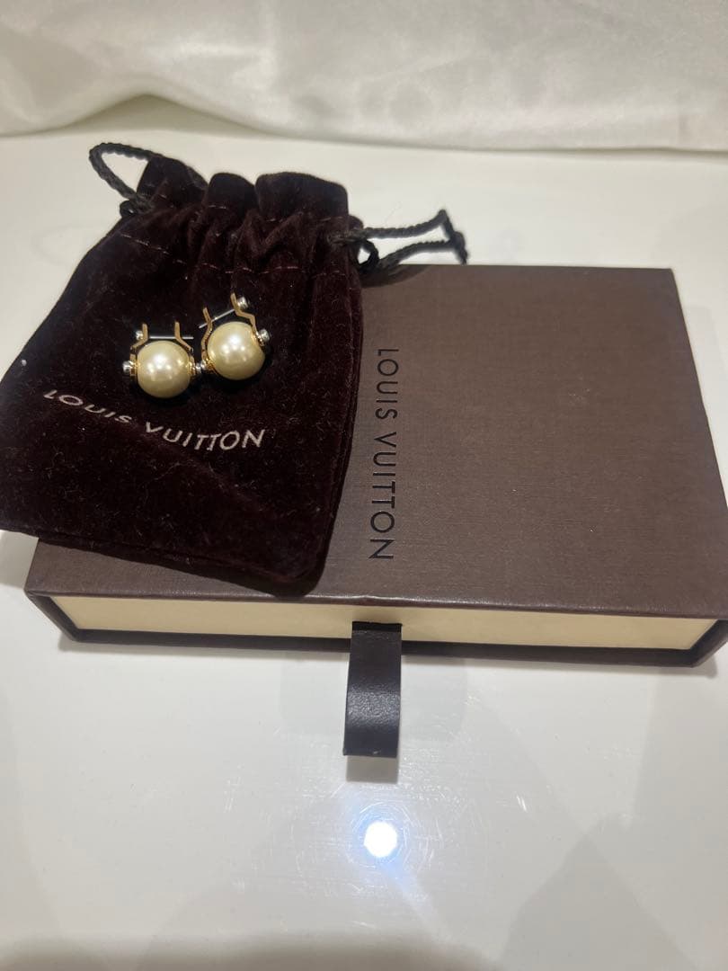 LOUIS VUITTON ルイ・ヴィトン パールピアス