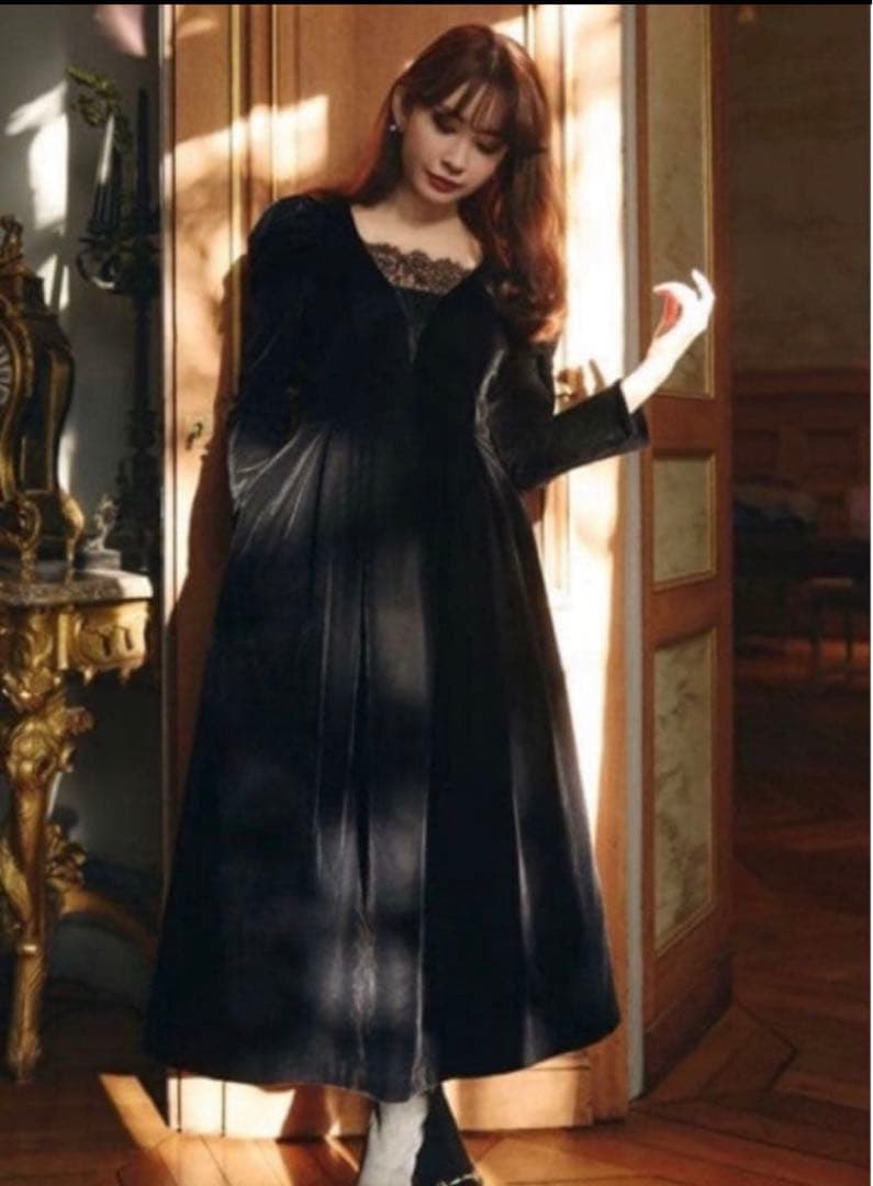 ワンピース Herlipto Royce Velour Long Dress