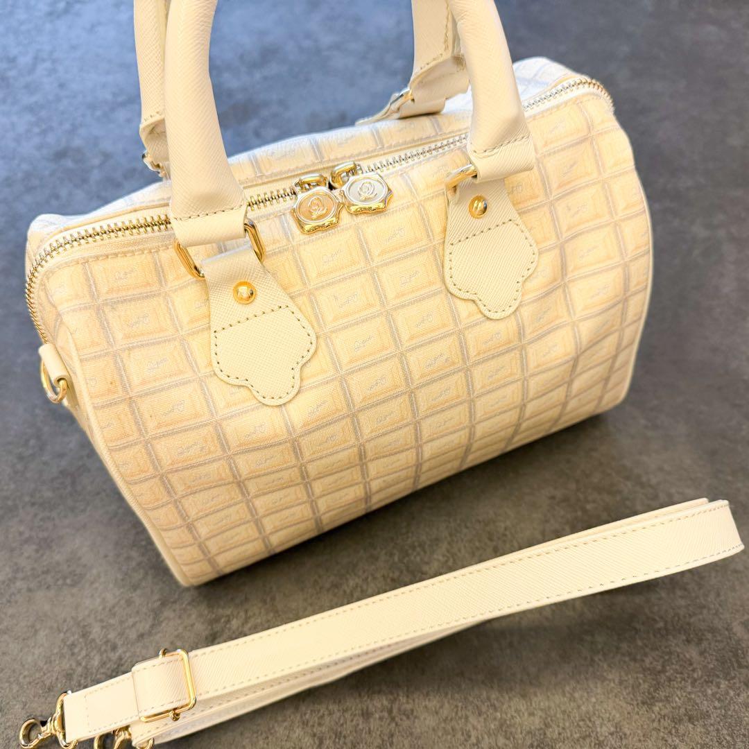 Q-pot. 白 ホワイトチョコレート・ミニボストンバッグ キューポット