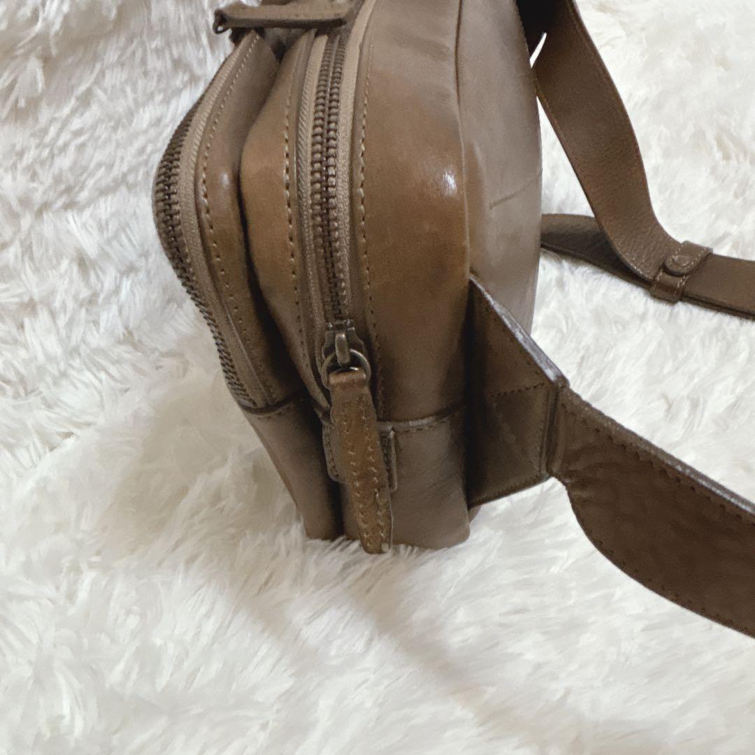 土屋鞄 ビークル トリジップ ボディバッグ ブラウン メンズ