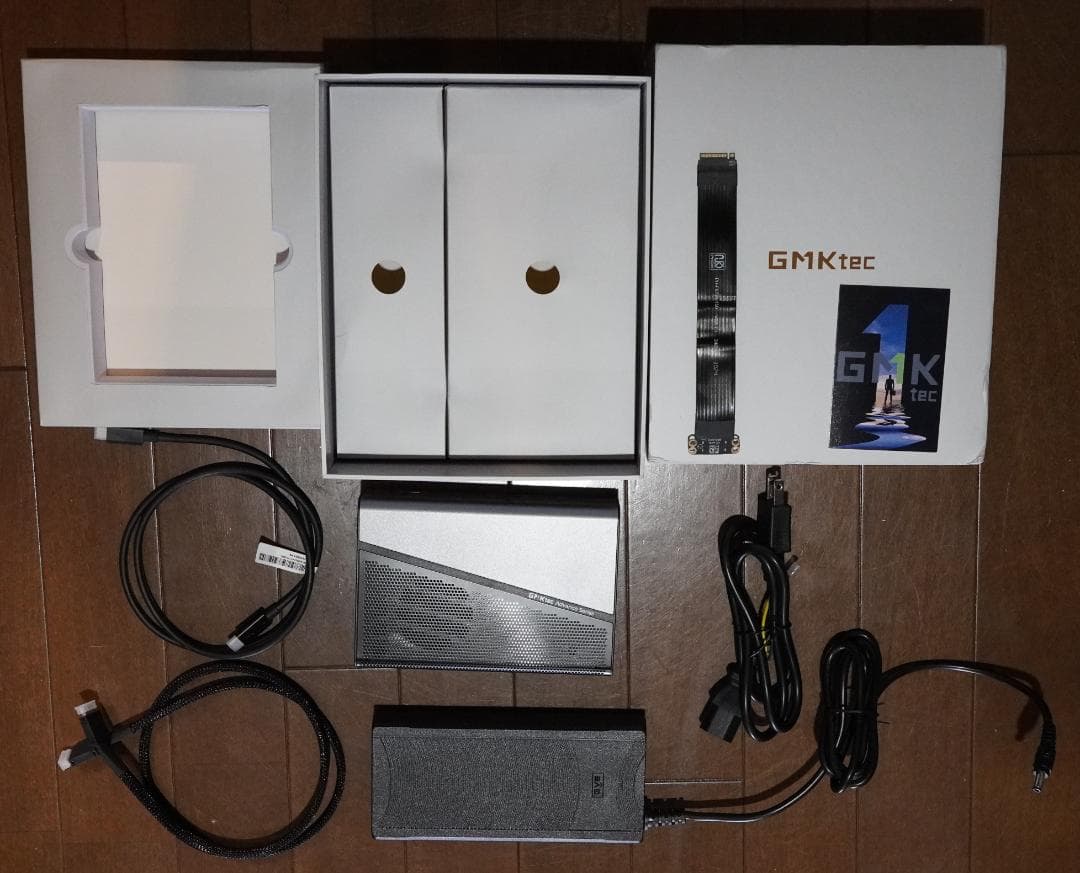 グラフィックボード・グラボ・ビデオカード GMKtec AD-GP1 RADEON 7600M XT 8GB eGPU