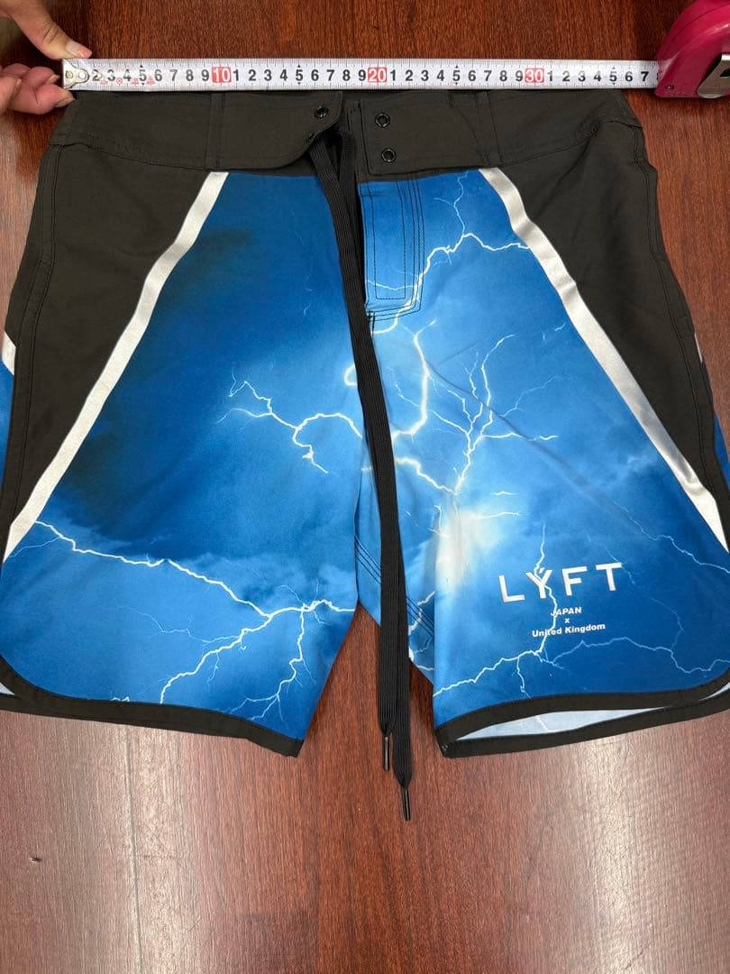 LYFT サーフパンツ　ボードショーツ
