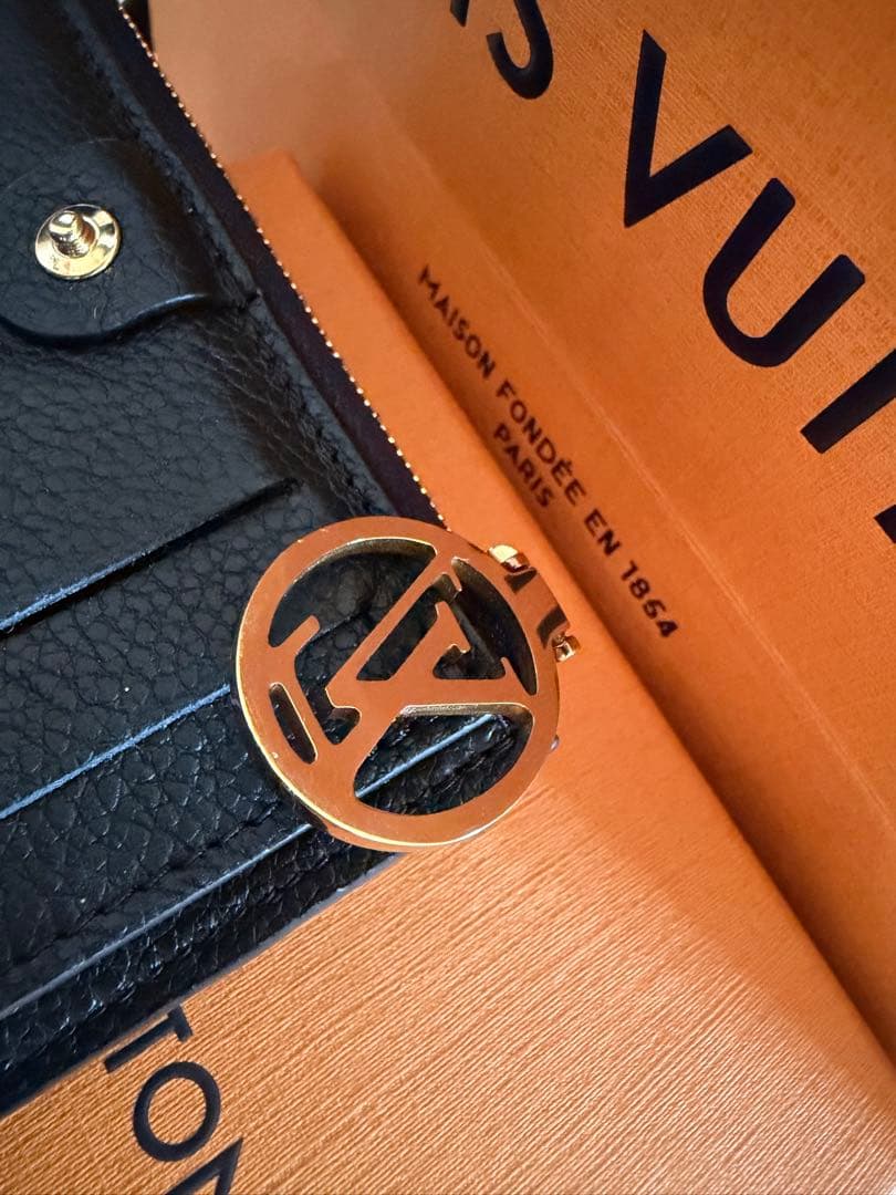 【極美品】Louis Vuittonミニ財布 ポルトフォイユリサ