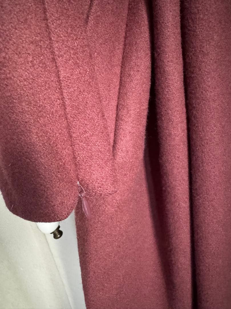 AMERI【フロントギャザーオープンスリーブコート ／バーガンディS】