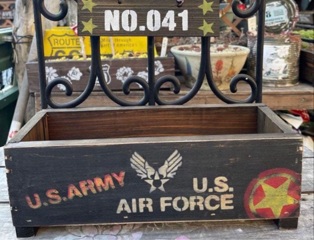 トミーページです 屋根付きウッドプランター YT-3