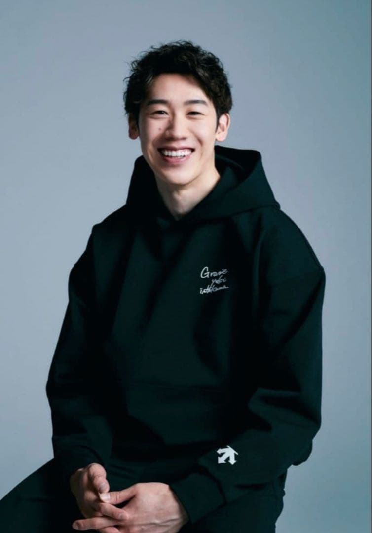 デサント×石川祐希選手コラボ⭐︎オリジナルスウェット（パーカー）Oサイズ