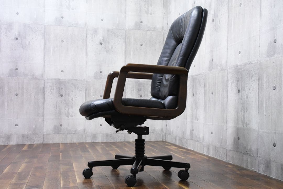 FAC52 カリモク デスクチェア エグゼクティブチェア レザー/本革張り 黒革