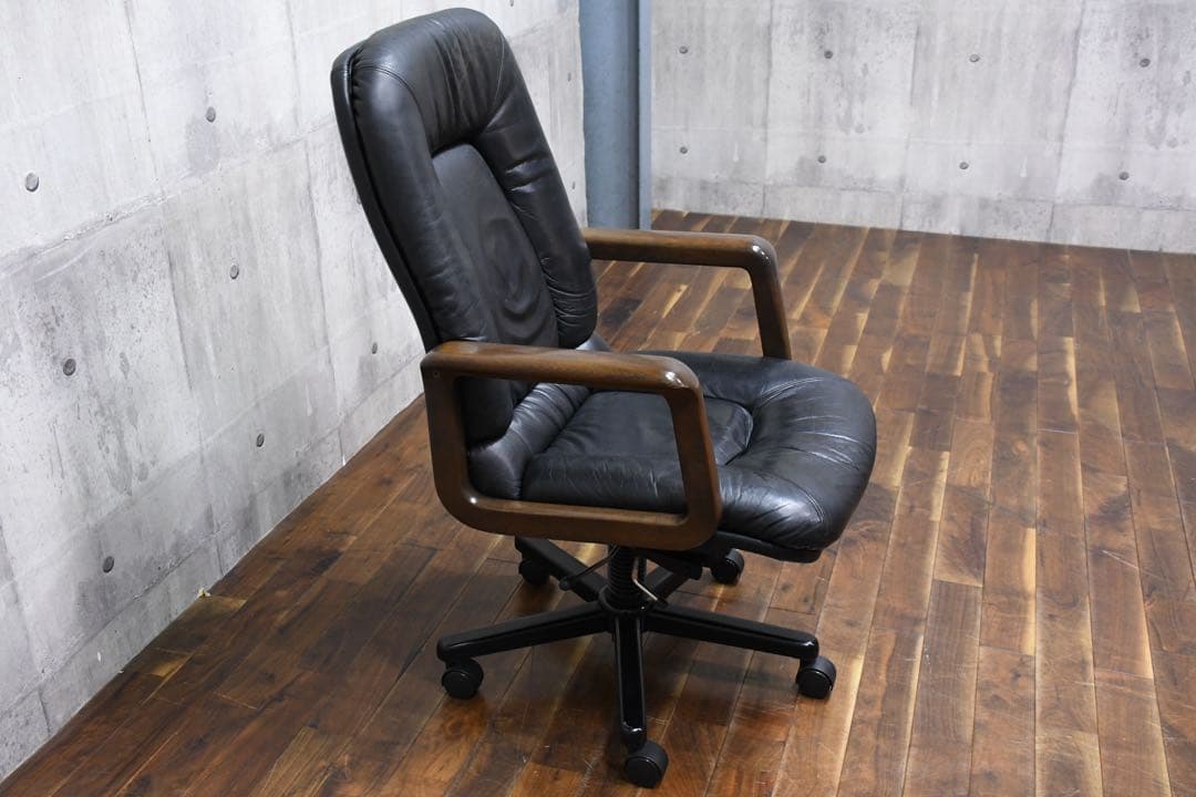 FAC52 カリモク デスクチェア エグゼクティブチェア レザー/本革張り 黒革
