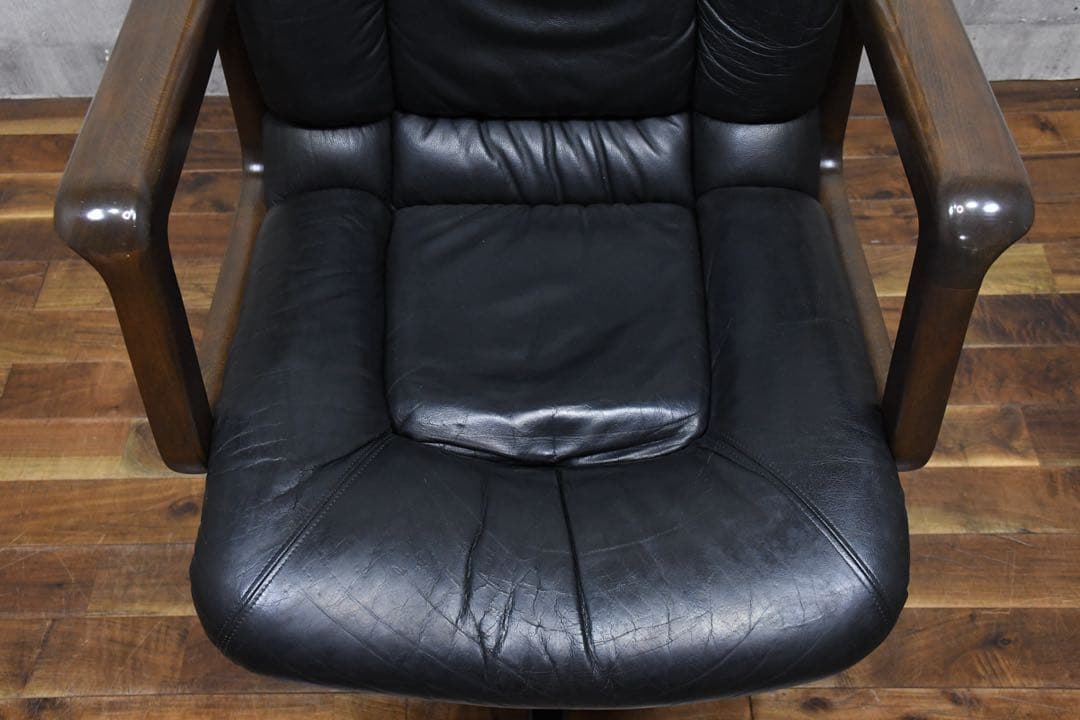 FAC52 カリモク デスクチェア エグゼクティブチェア レザー/本革張り 黒革