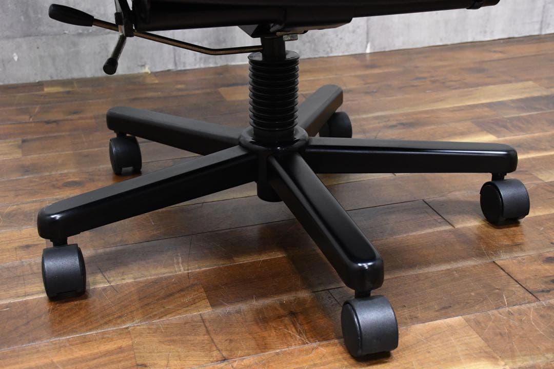 FAC52 カリモク デスクチェア エグゼクティブチェア レザー/本革張り 黒革