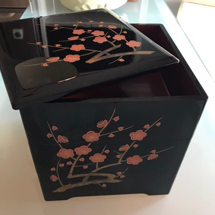 特選 木製漆器 会津ぬり 三段重 黒 「古木梅」