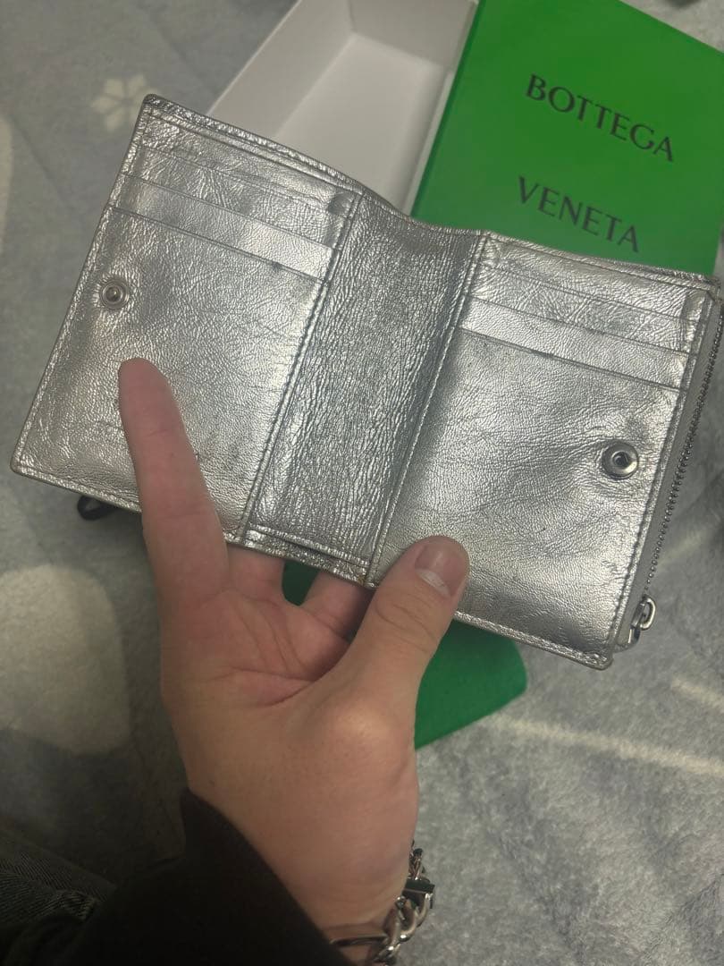 BOTTEGA VENETA シルバー 二つ折り財布