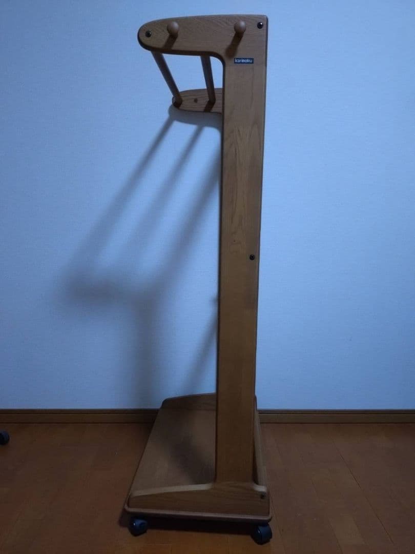 Karimoku 木製ハンガーラック キャスター付き