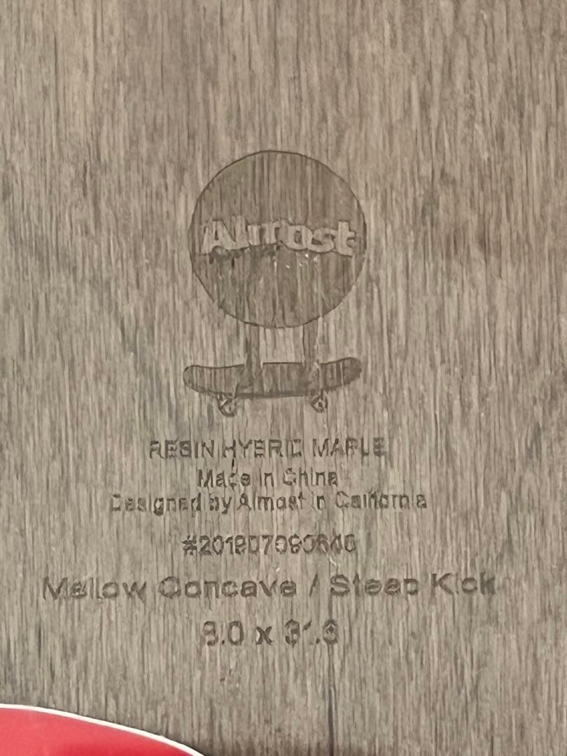 新品Almost Vibrate Logoスケートボードデッキ8.0