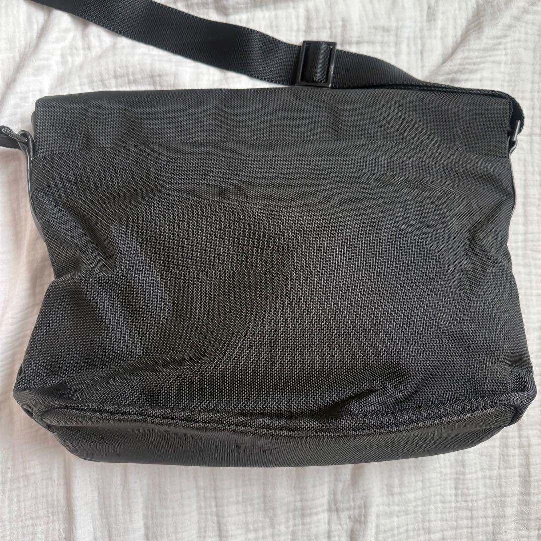 美品☆TUMI/メッセンジャーバッグ/ショルダーバッグ/レザー/A4 PC収納可