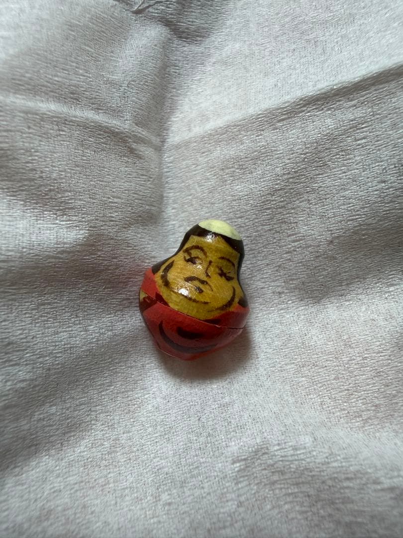 政治家デザインの木製マトリョーシカ