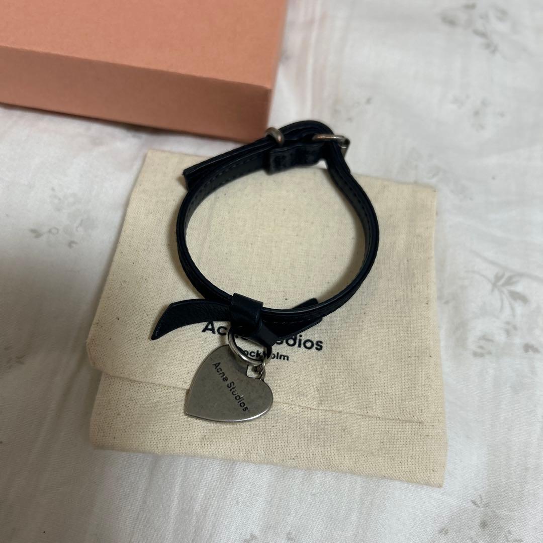 Acne Studios ハートチャームレザーブレスレット
